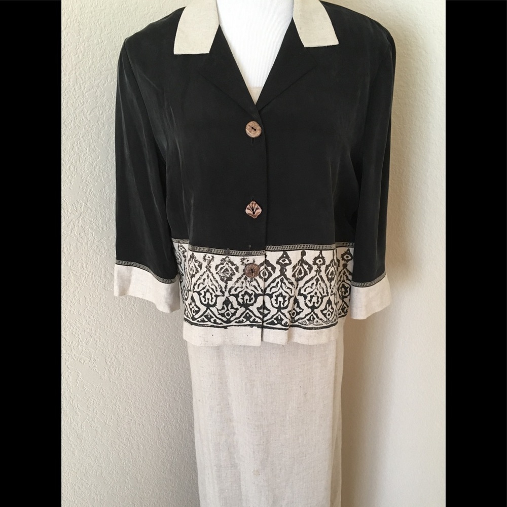 2 pieces Mid Century Modern style dress plus over dress light jacket black & tan